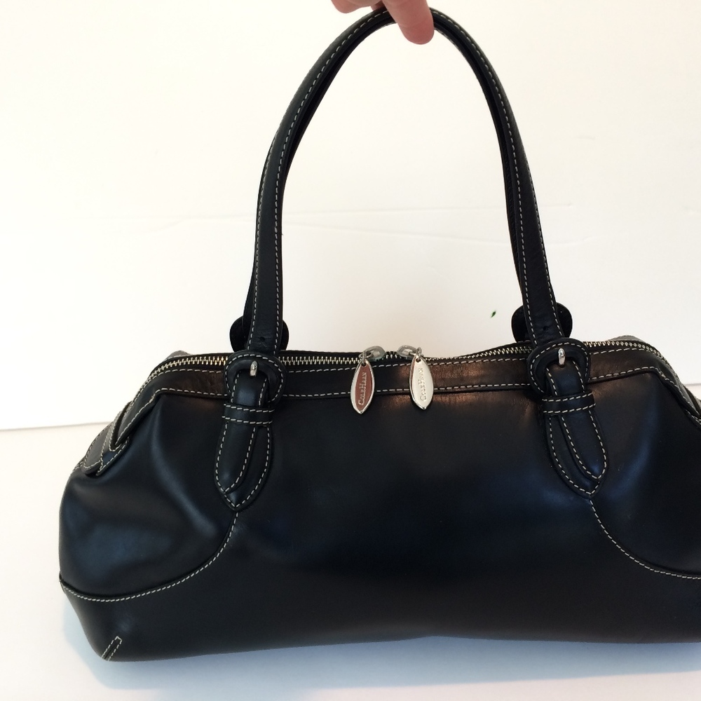 COLE HAAN - Black leather sarchel